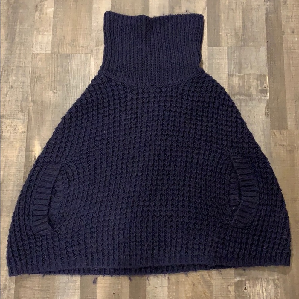 Blue Jennifer Lopez Shaw sweater size medium